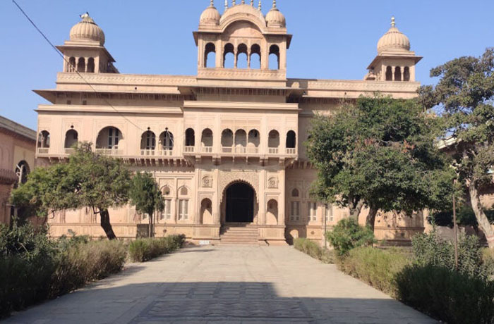 mathuravrindavantaxiservices